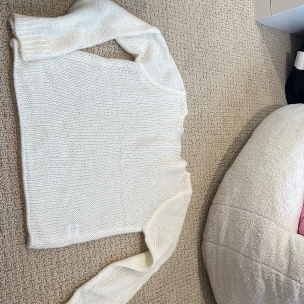 brandy Melville white sweater (never worn)